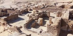 Kharga Oasis Churches Officials Discovery Settlement Archaeologists