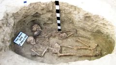 Cinnabar Chervony Mayak Burial Graves Ukraine Burials
