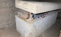 Burial Gold Figures Stone Shaft Coffin