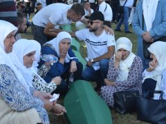Al Jazeera Victims Remains Genocide Srebrenica Men