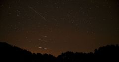 April Shower Lyrids Sky Meteors Halley's Comet